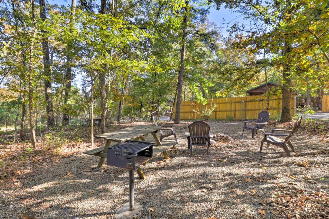 Broken Bow Cabin With Hot Tub And Bbq - 4 Mi To Lake! Stephens Gap Exteriör bild